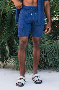 Model is 6'1 with W30, wearing W30