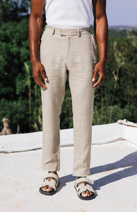 Model is 6'1 with W30, wearing W30