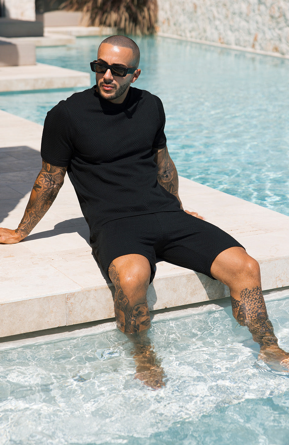 Tanami Textured Stretch Slim Tee in Black