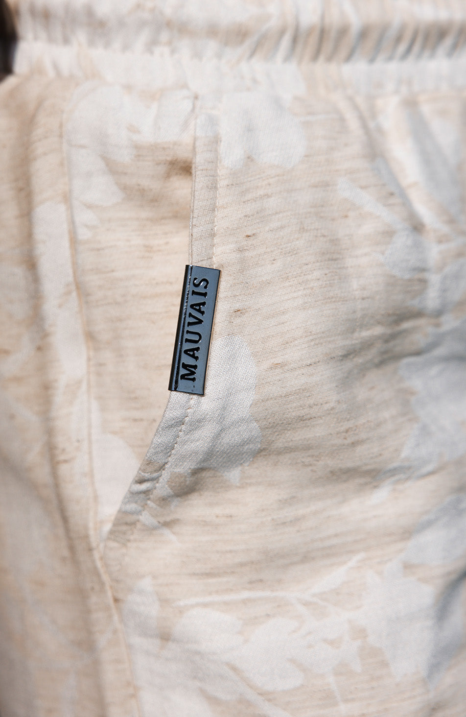 Kandima Linen Blend Floral Relaxed Fit Shorts in Cream