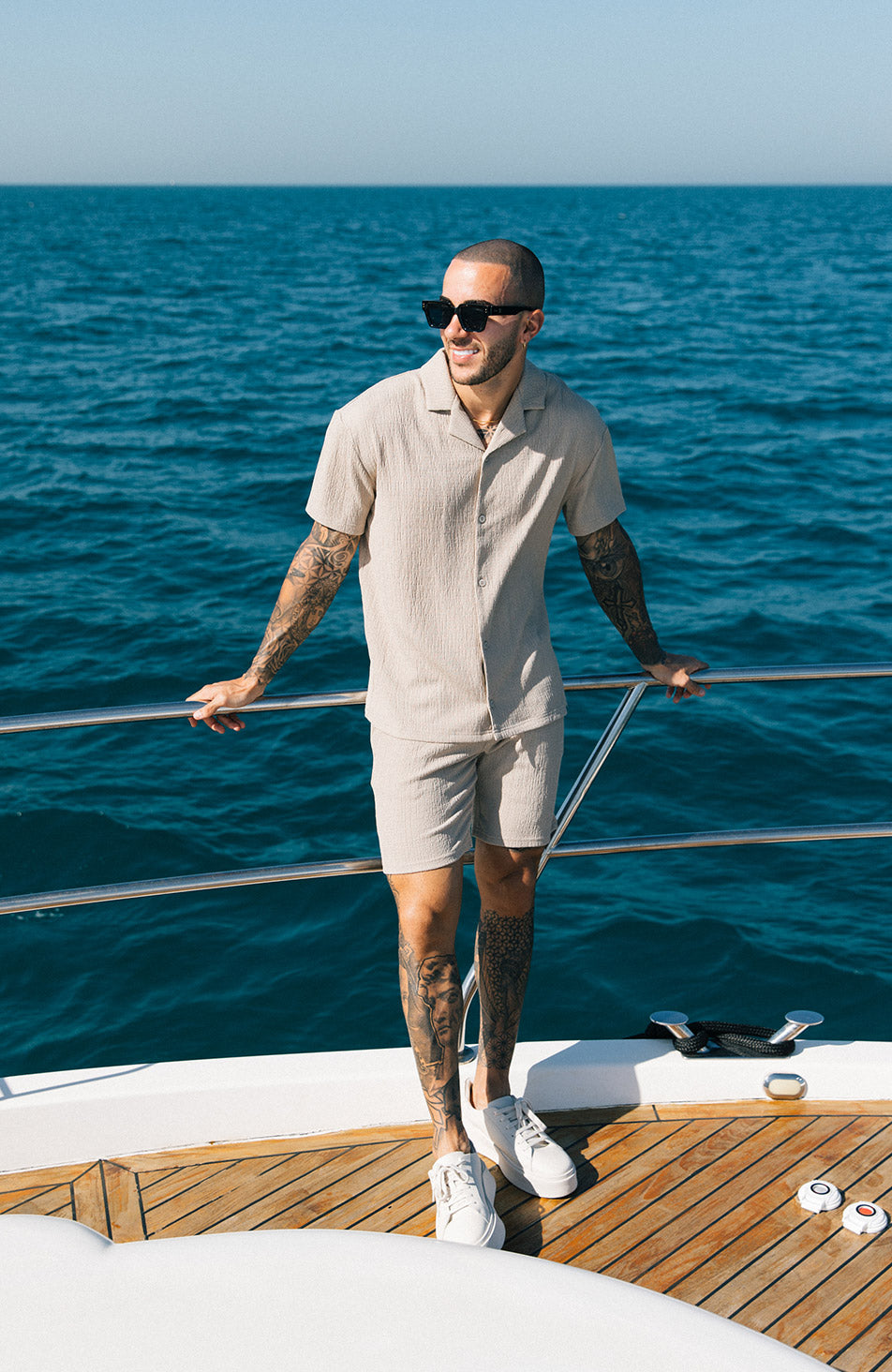 Eivissa Slim Stretch Shorts in Taupe