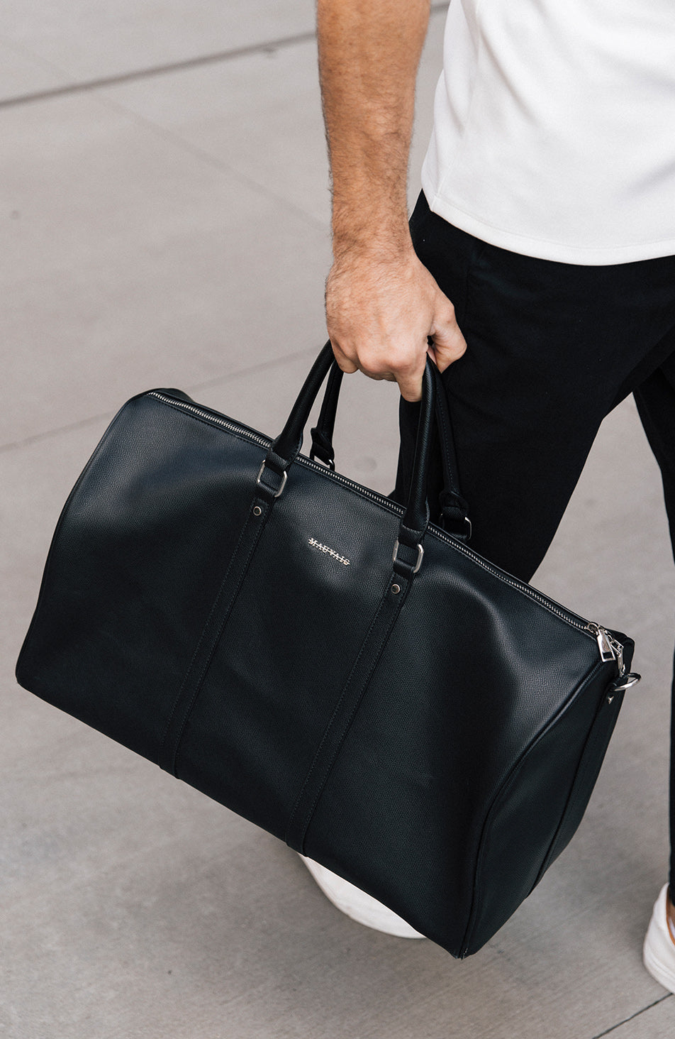 Hudson Signature Holdall Bag in Black MAUVAIS