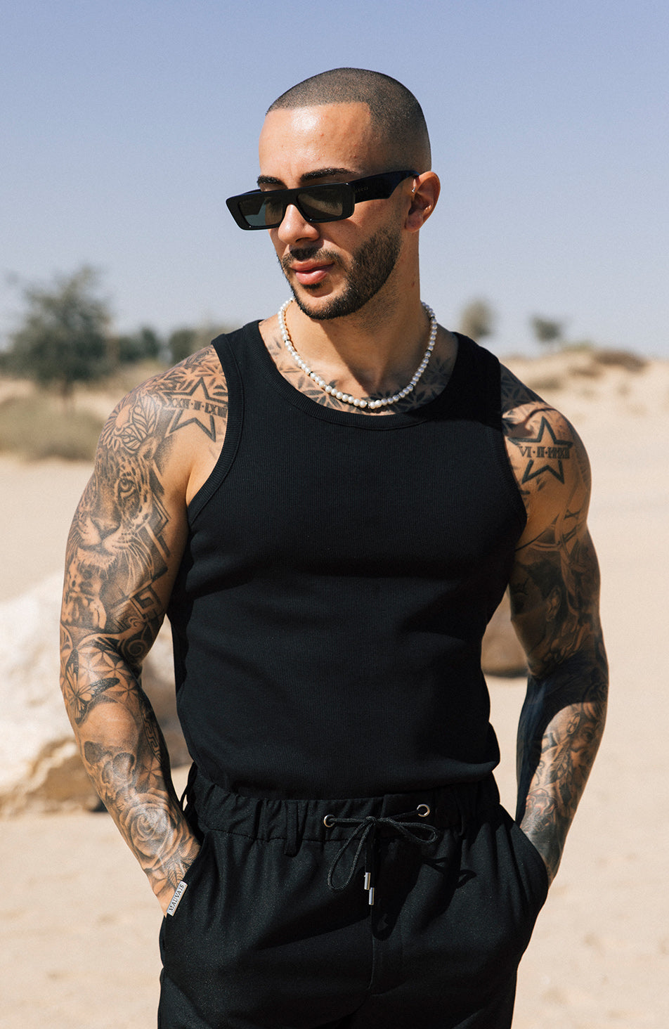 Signature Vest in Black