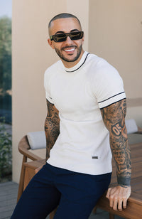 Model is 6'2 with size M chest, wearing a size M