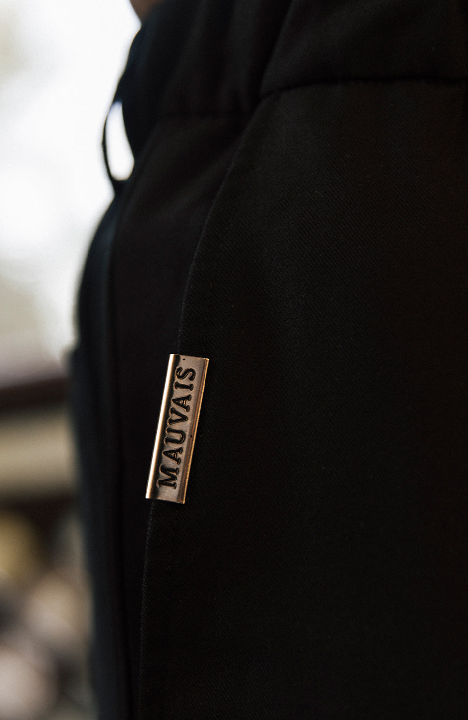 Deveron Tailored Drawstring Trousers in Black