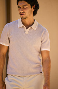 Model is 5'11 with a chest 38", wearing size M