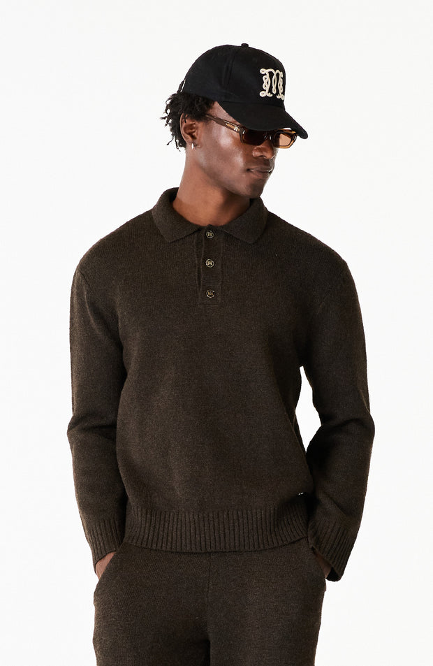 Model is 6'2 with a chest 38", wearing size M