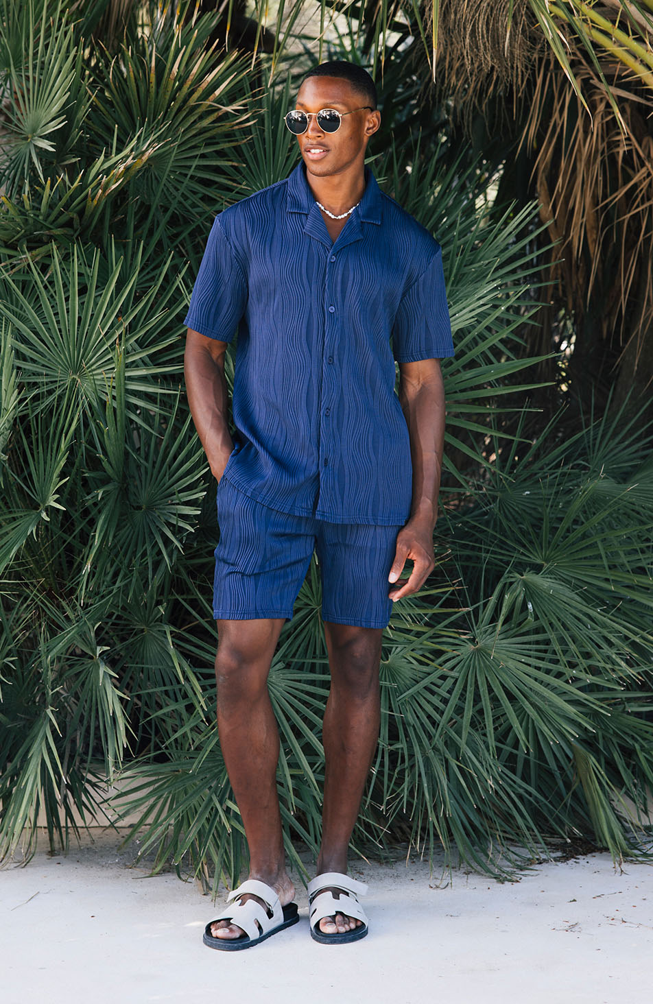 Relaxed Fit Wave Shirt in Navy