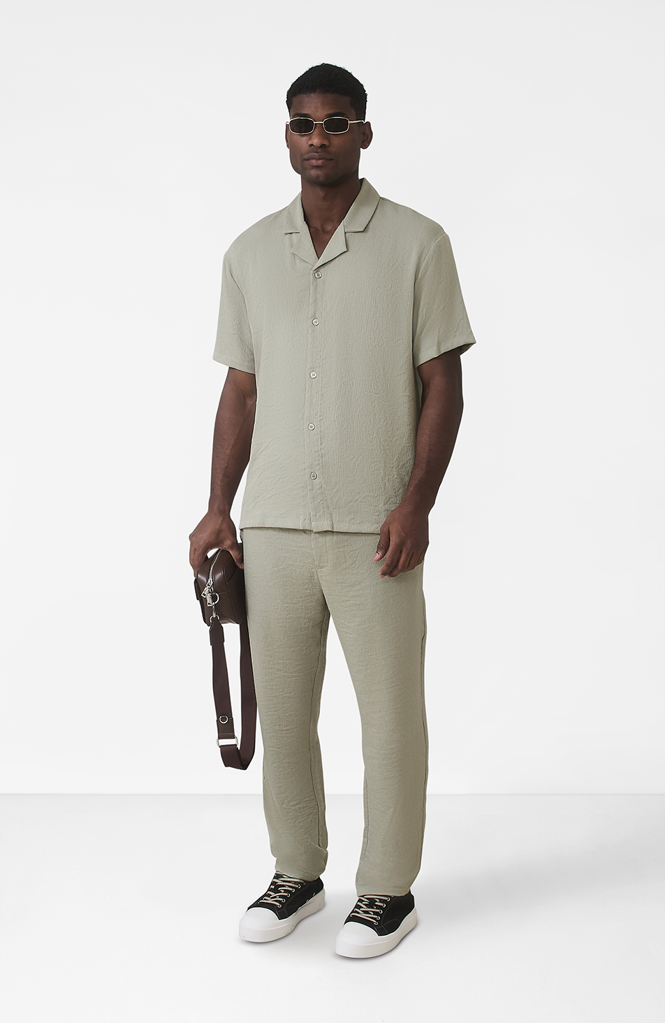 Fiorano Relaxed Fit Trousers in Sage