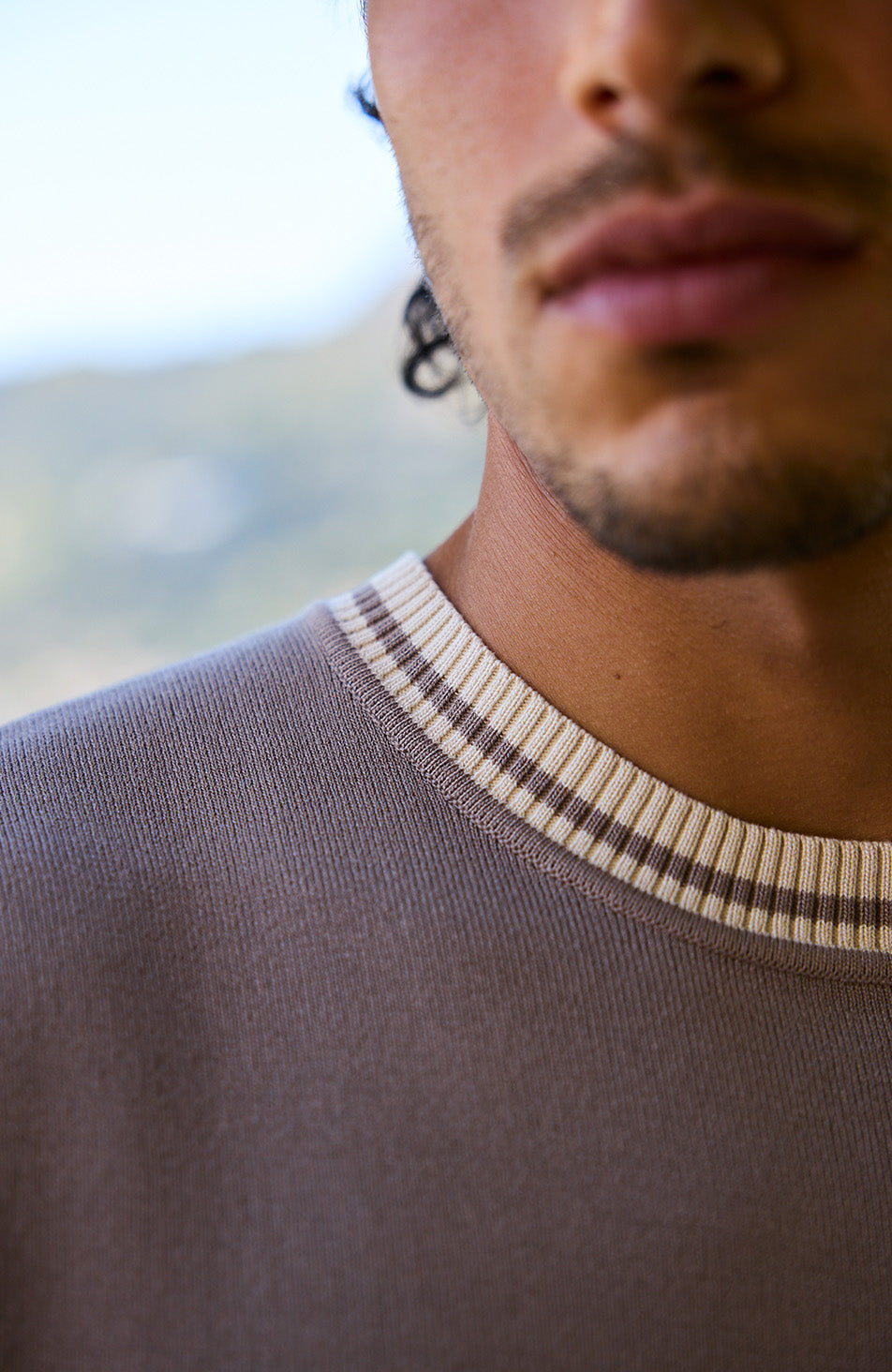 Riccio Slim Knit Tipped Tee in Taupe