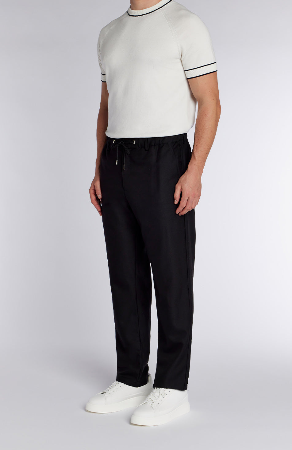 Deveron Straight Leg Trousers in Black