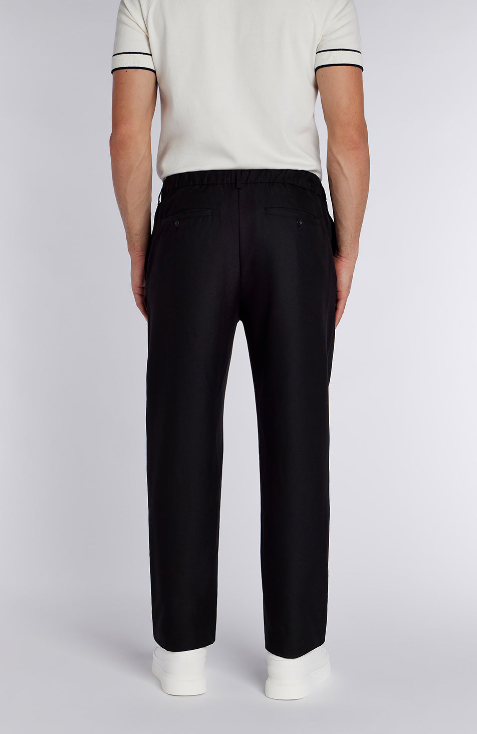 Deveron Straight Leg Trousers in Black