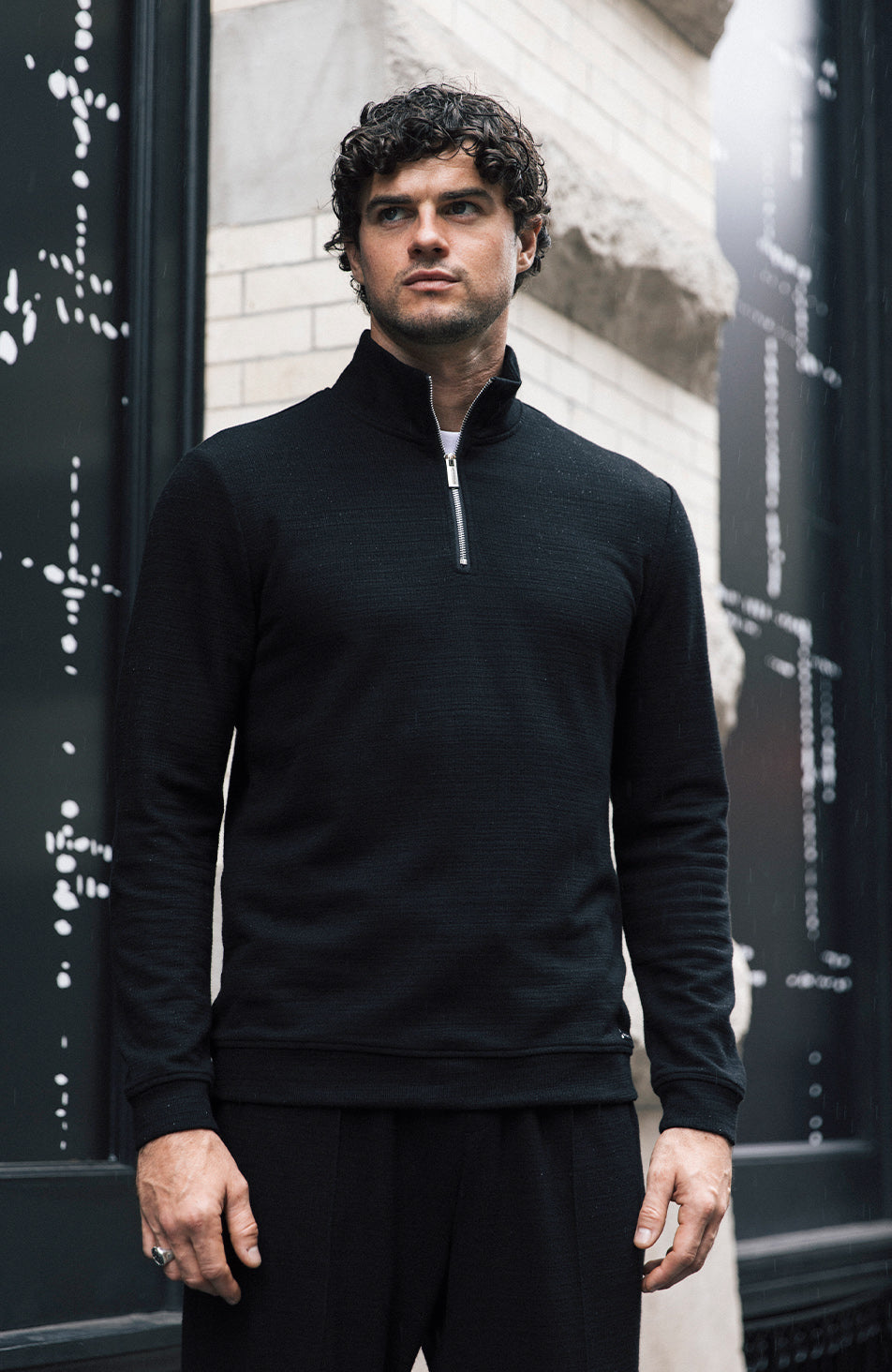 Leandre Regular Premium Textured Quarter Zip in Black