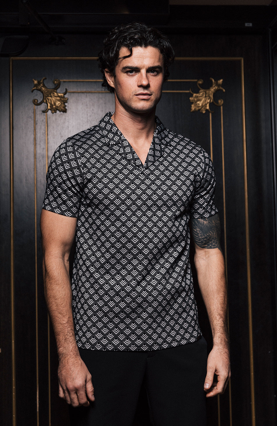 Isola Slim Gio Diamond Revere Polo in Black