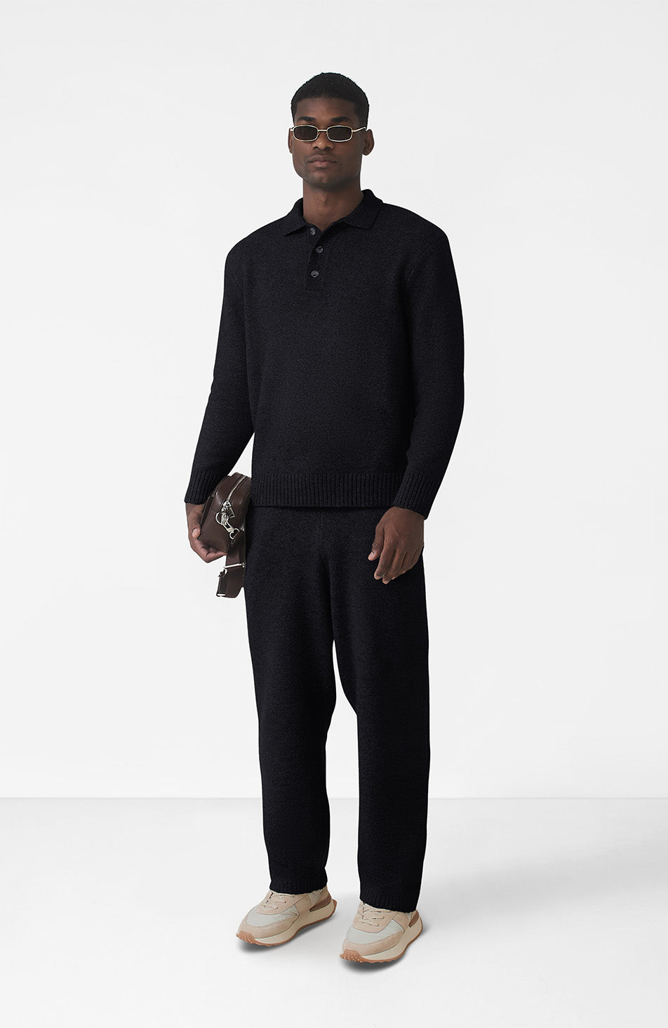 Model is 6'2 with W32, wearing W32