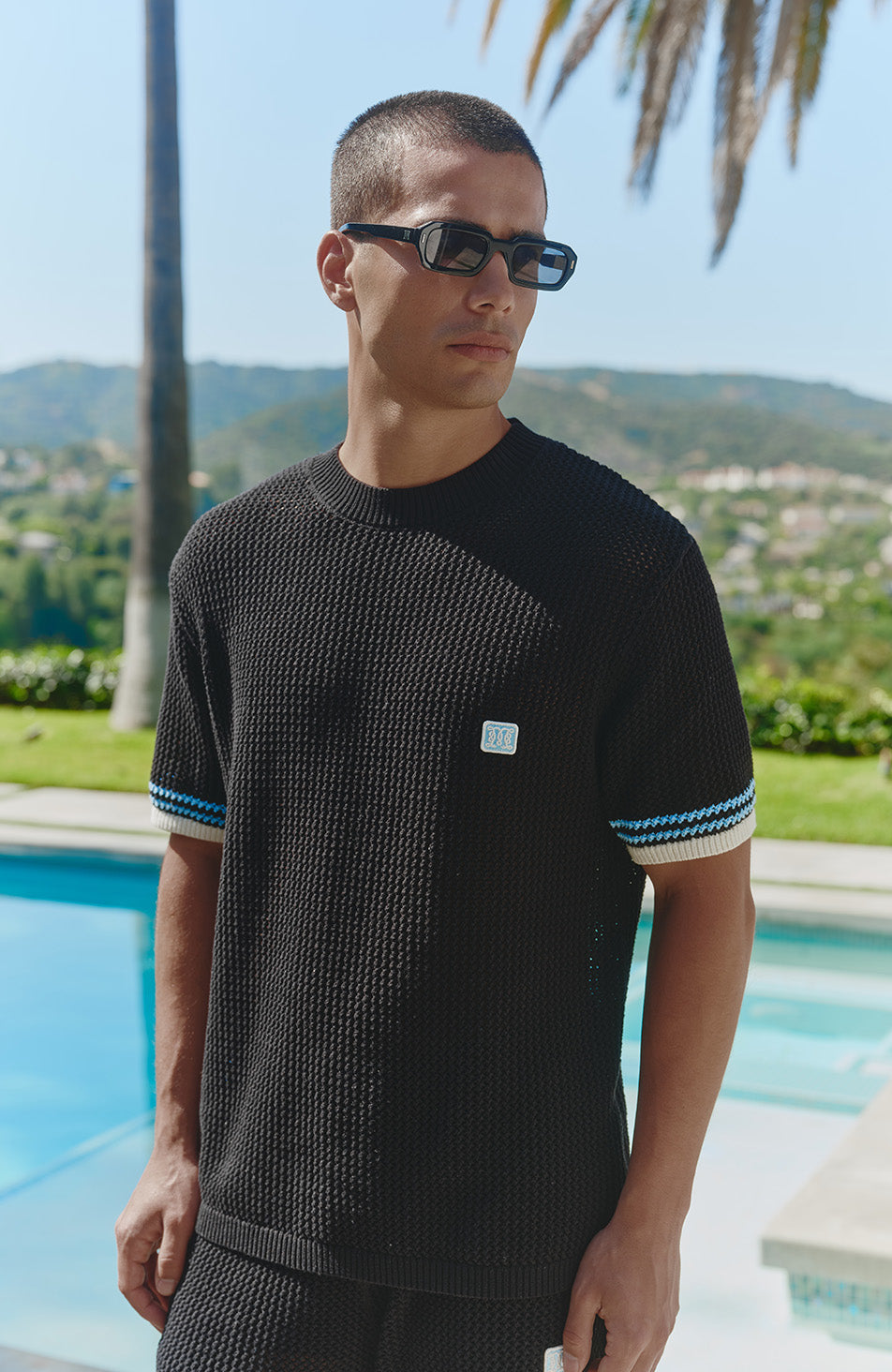 Model is 6'0 with a chest 39.5", wearing size M