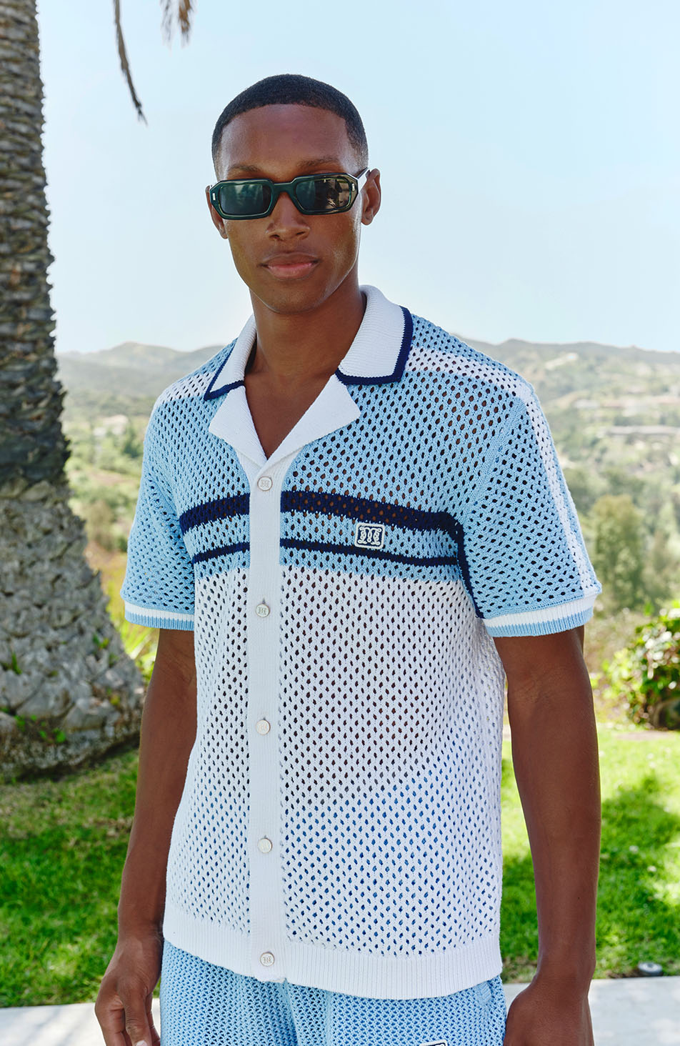 Model is 6'0 with a chest 39", wearing size M