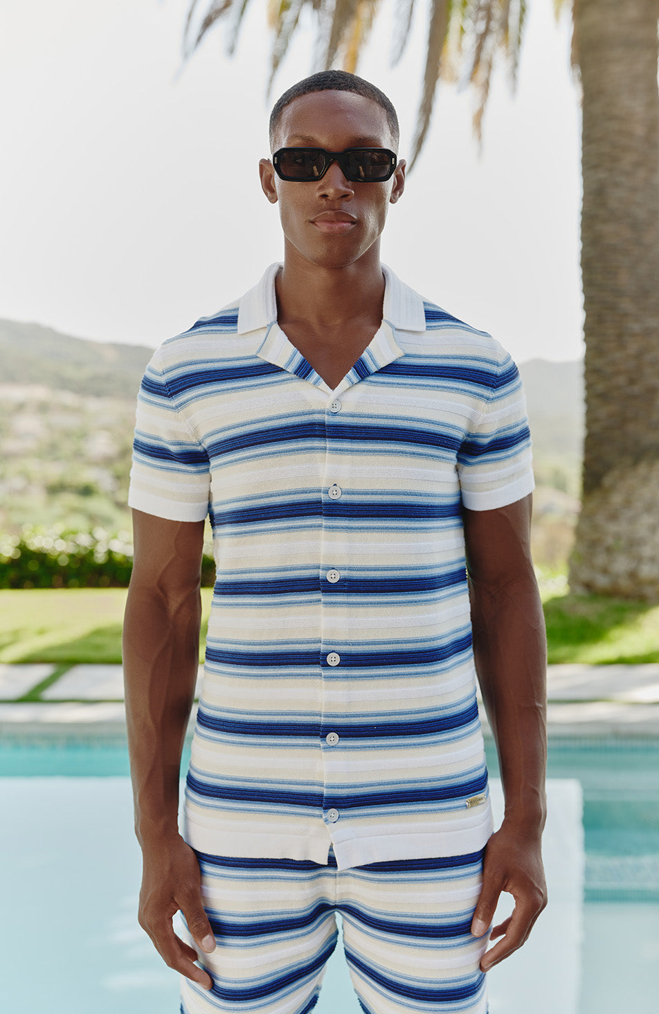 Model is 6'0 with a chest 39", wearing size M