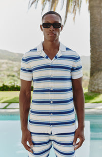 Model is 6'0 with a chest 39", wearing size M