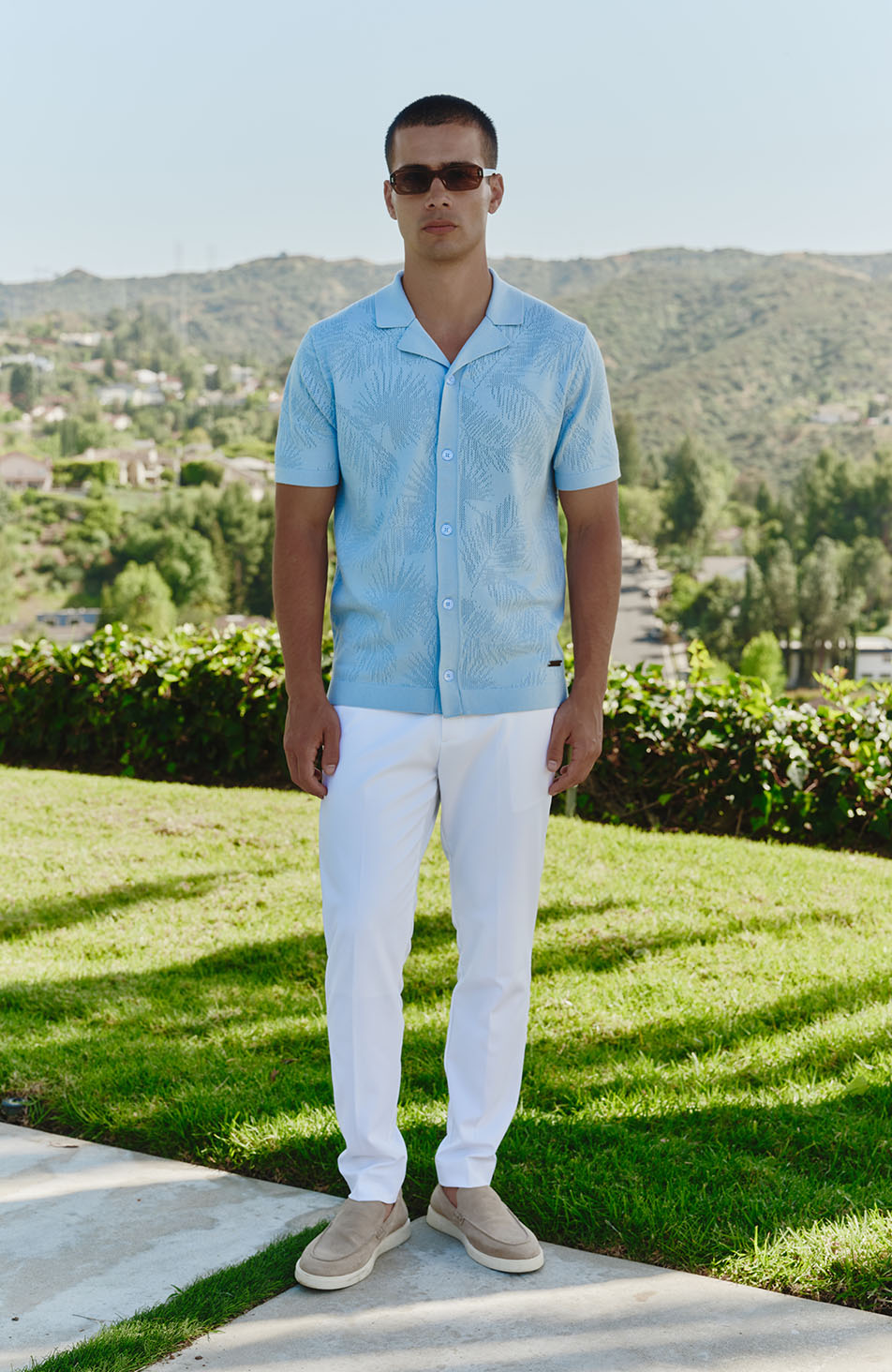 Model is 6'0 with a chest 39", wearing size M