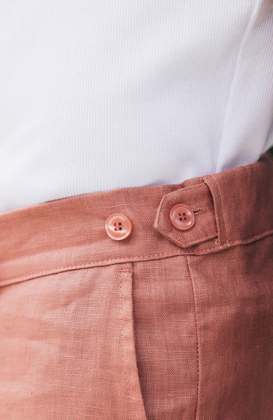 Nammos Pure Linen Tailored Shorts in Canyon