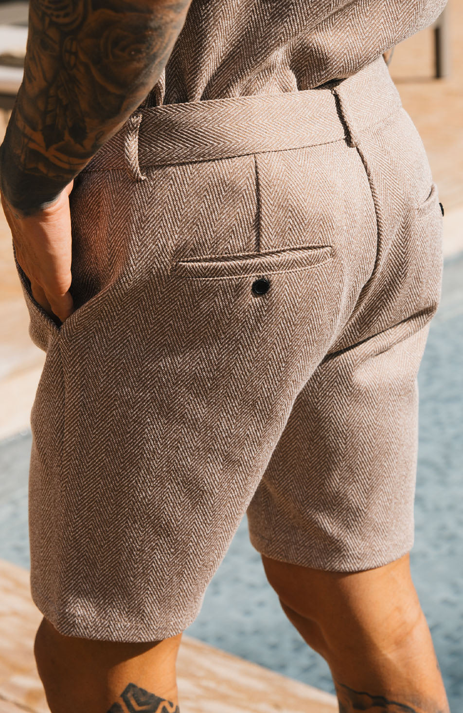 Zig Zag Slim Shorts in Taupe