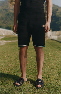 Model is 6'0, waist 32", wearing W32