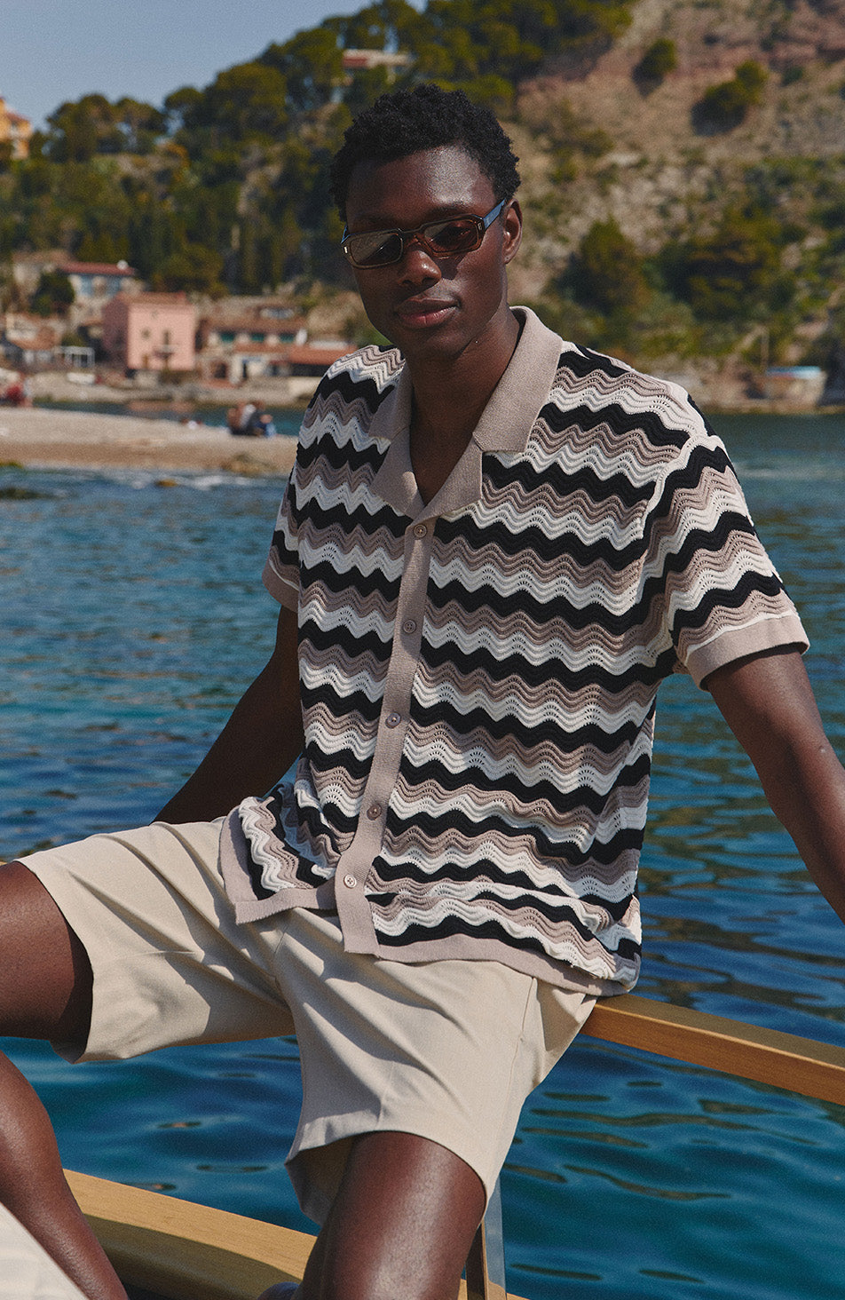 Model is 6'2, chest 37.5", wearing a size M&nbsp;