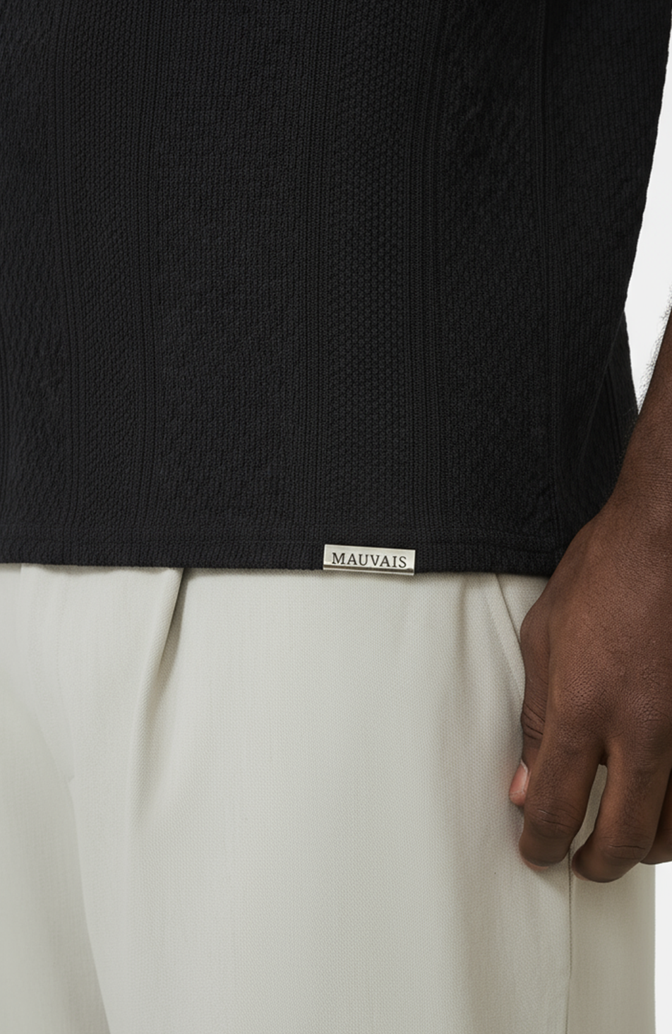 Cedro Slim Textured Tee in Black