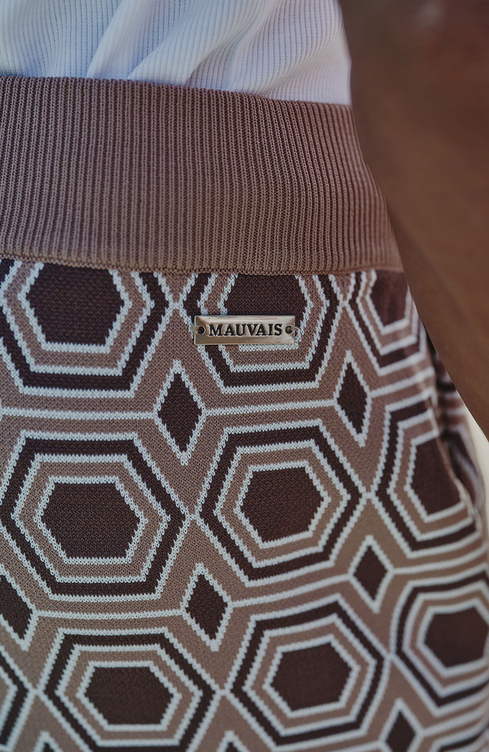 Monica Slim Knit Shorts in Beige